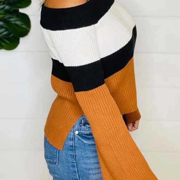 Off the Shoulder Sweater - Picture 3 of 5